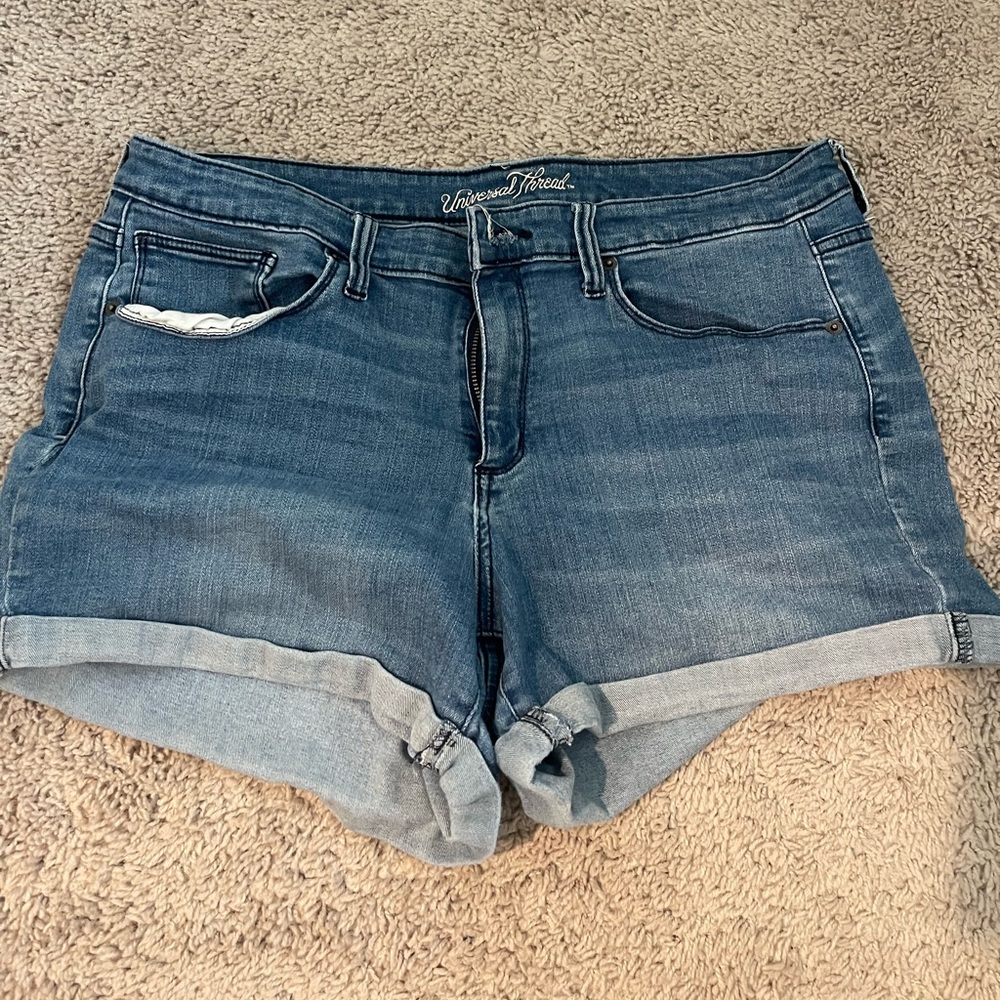 Universal Thread Jean Shorts